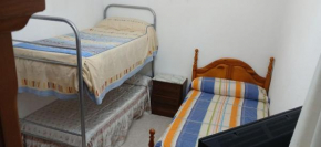 Room in Guest room - Double Bunk Room Toledo